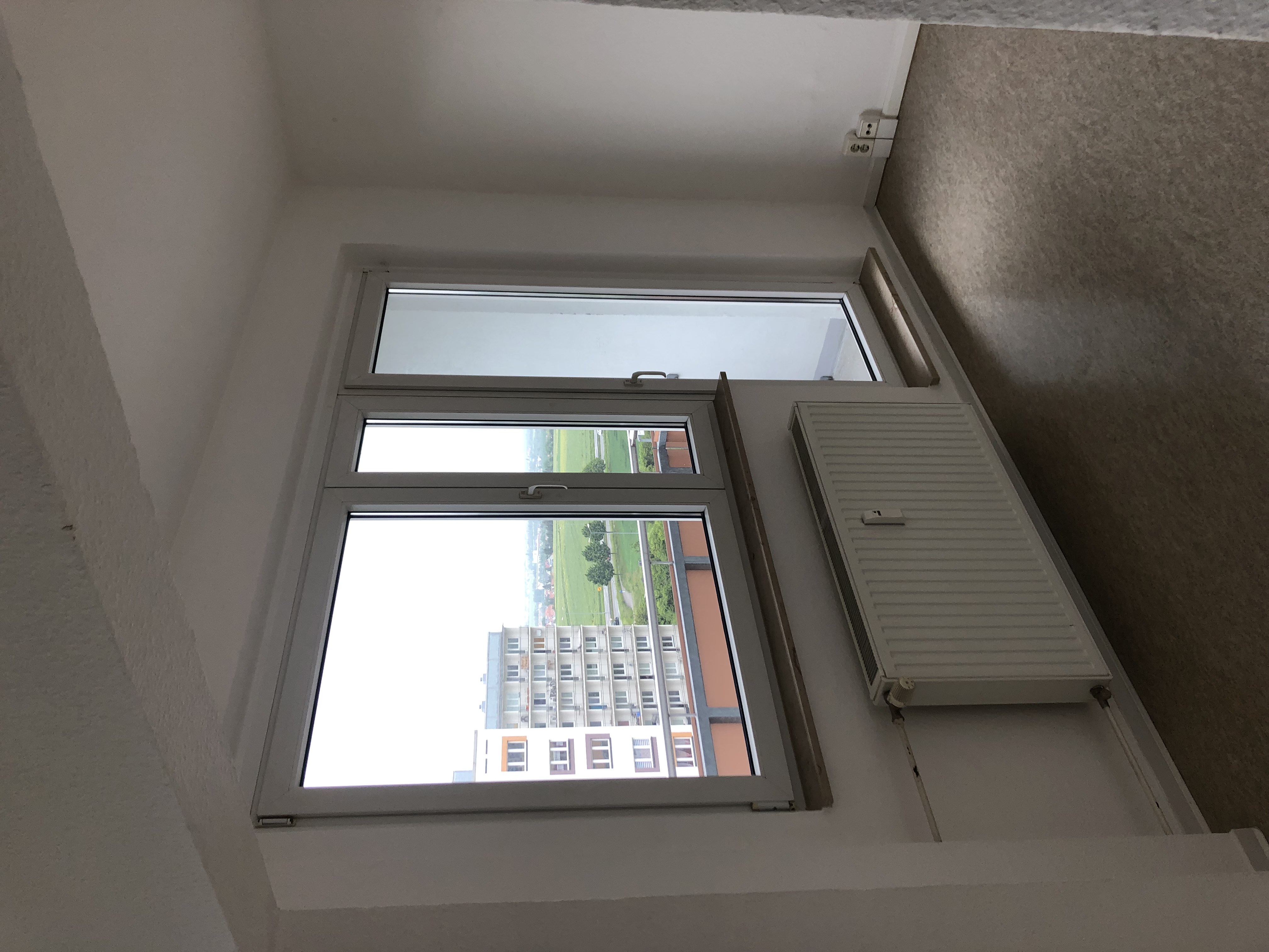 Ansicht Erfurt, Konrad-Zuse-Straße 11, Pendler und Studenten aufgepasst!     (ME 709)