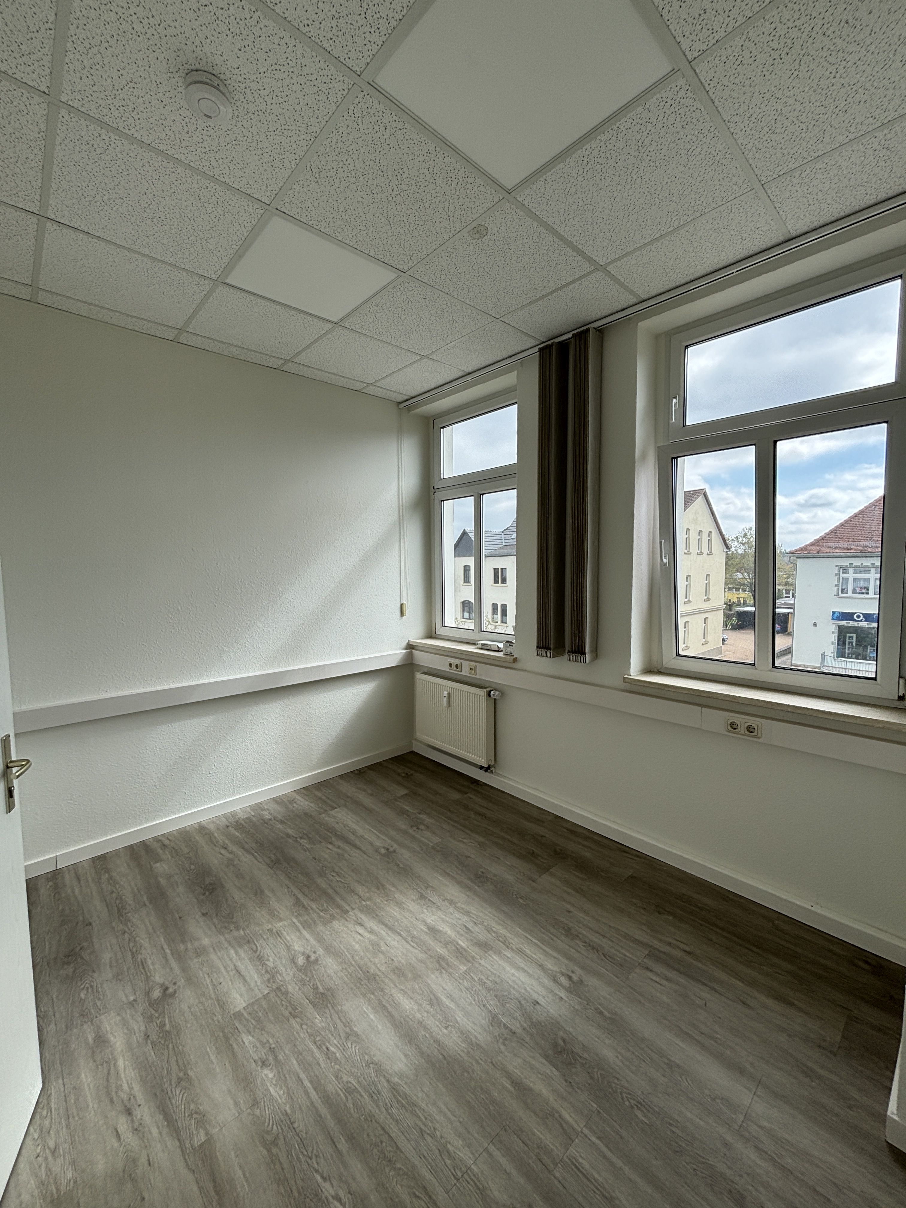 Ansicht helle Büroeinheit im Zentrum von Hermsdorf (ME 8)