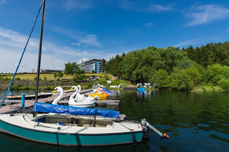 Zeulenrodaer Meer: Blick auf Bio-Seehotel Zeulenrodaer Meer: Blick auf Bio-Seehotel