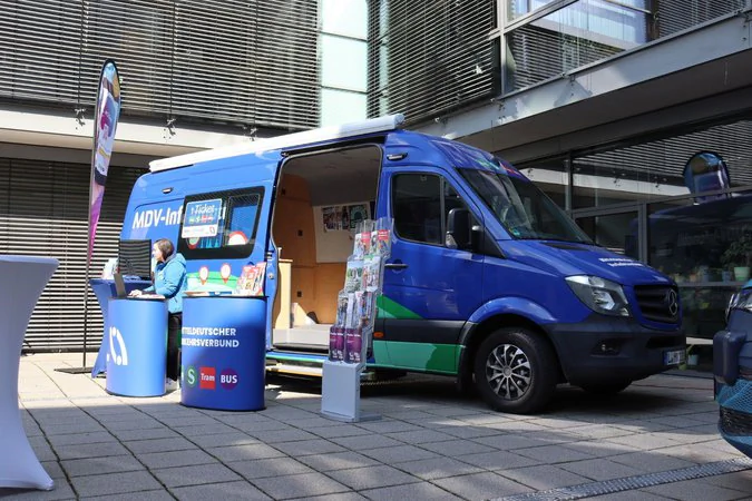 Thüringer Mobilitätskonferenz Messestand des Mitteldeutschen Verkehrsverbundes
