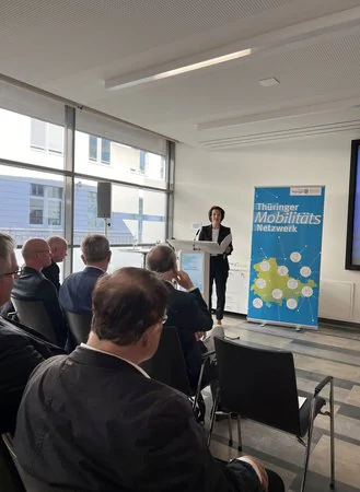Thüringer Mobilitätskonferenz Das Publikum der Konferenz von hinten
