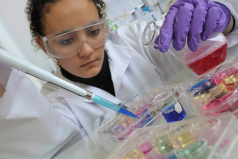 Biotechnologie-Unternehmen aus Nordhausen expandiert. Bild: KaYann / stock.adobe.com