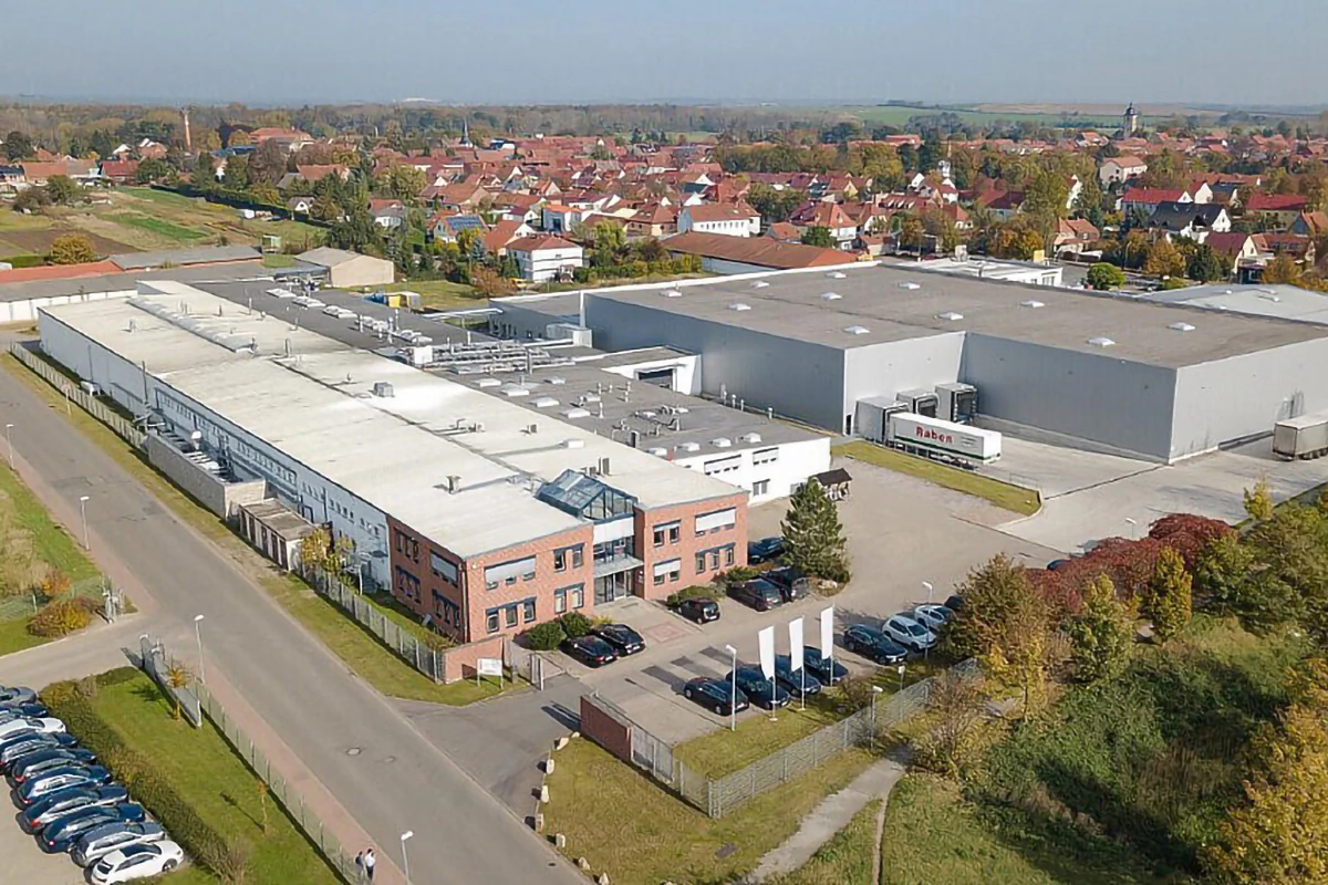 Faller Packaging aus Baden-Württemberg übernimmt den ehemaligen Produktionsstandort von All4Labels in Gebesee.