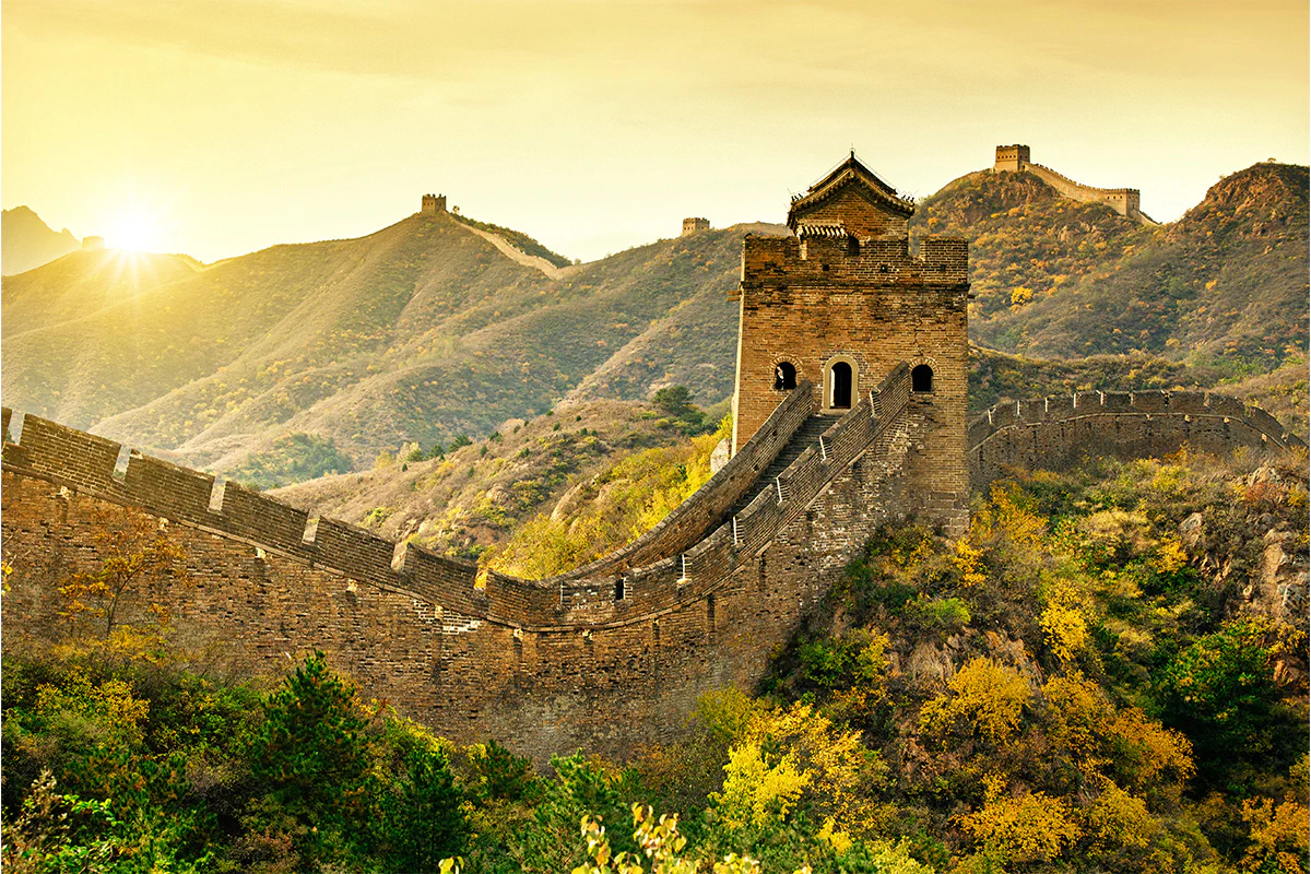 Sonnenuntergang bei der chinesischen Mauer