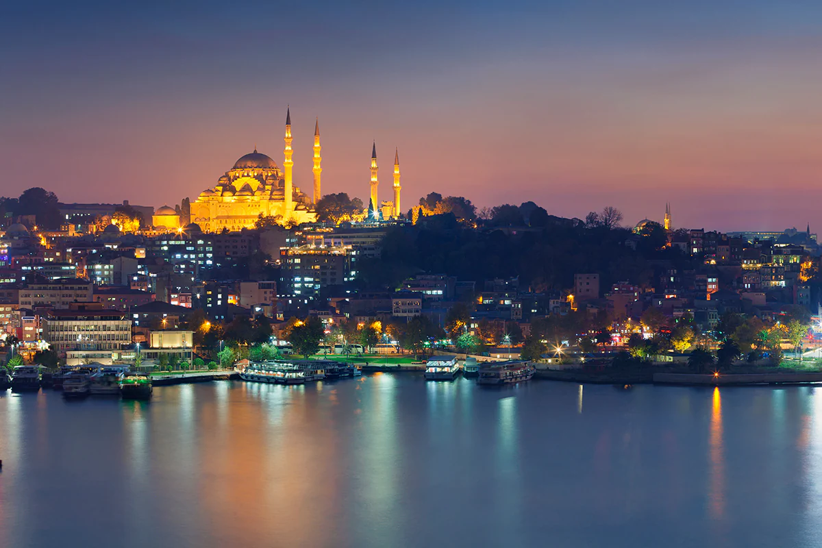 Istanbul bei Nacht